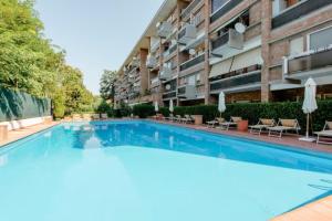 The Swan City Center