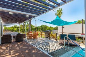 La Buena Vida - 2BR Secret Beach Off Grid Escape