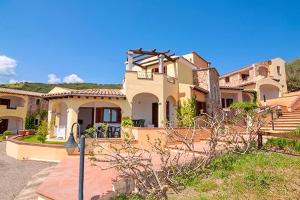 ISA-Residence with swimming pool near Budoni img1