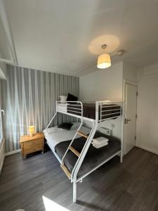 Mary Street Apartment