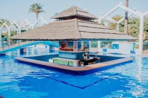 VIVE BENAL BEACH Estudio 2218 vistas al parque acuático