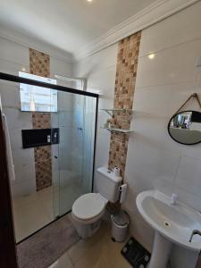 Casa Grande com Churrasqueira e Vaga para 2 carros