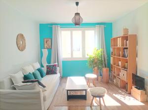 Agréable T2 à 5 min du Palais des Papes avec Wifi Terrasse partagée - 3-star hotels in Avignon