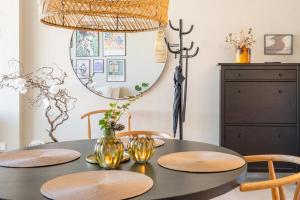 INF34I - Modern & bright city apartment