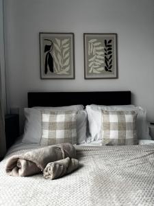 3-Bed Home, Perfect for Contractors, Nearby Local Pub