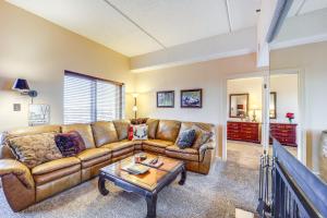 Pool Access! Ski-InandOut Sugar Mtn Gem with Views