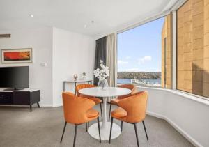 Breathtaking Harbour Bridge Views In Prime Locale