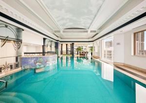 Breathtaking Harbour Bridge Views In Prime Locale