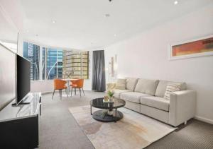 Breathtaking Harbour Bridge Views In Prime Locale