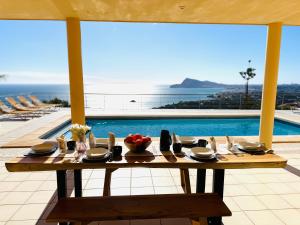 Seaview 6br villa with private pool