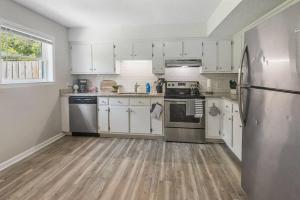 Townhomes Near the Bay - #8