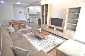 Αnastasia Privileged