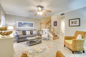 Old Town Bay St Louis Townhome Walk to Beach - Pass Christian