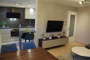 Sunset&Mountain -- With Parking