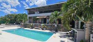 Endless Summer Apartments-Tourism Permit Certified