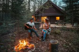 Cozy Log Cabin with Spa - 3 min of Tremblant - Val-des-Lacs