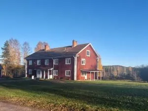 Woxy Lilaloppan - privacy, space and nature - Hamra