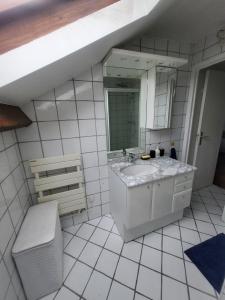 Appartements GRAND DUPLEX proche de PARIS : photos des chambres