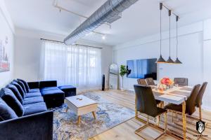 NEW Modern Spacious Loft in Downtown with free parking