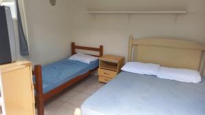 Piscina, churrasqueira, 50m da praia e cabem até 13 pessoas!