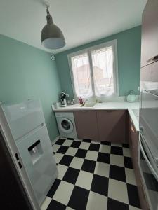 5 min Moulins Duplex -Clim -wifi -borne d arcade -garage 25 min LE PAL