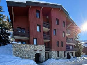 Appartement ensoleillé avec Wifi à La Plagne-Tarentaise - FR-1-351-173