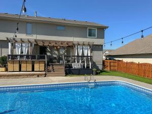 Relax in Style 5BR Home Hot Tub & Games
