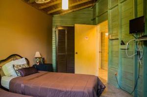 One32 Guesthouse Bejeweled