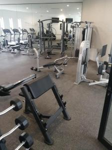 Ejecutivo y ubicado pool gym security