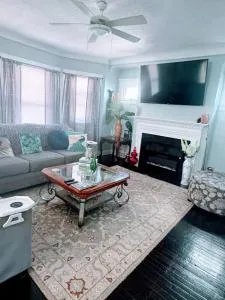 Cozy Home By University Circle VA,CC & Museum - نورث أولمستيد