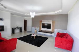 Casa confortavel com WiFi, piscina e churrasqueira