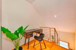 Executive Townhouse, Tavira Centre, Shared Pool