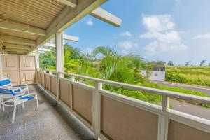 Plantation Hale wpool next to Coconut Marketplace in Kapaa (J15)