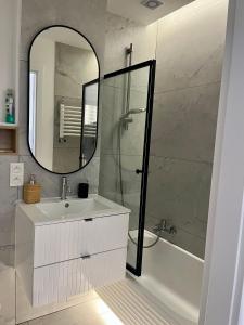 Stara Praga City River View