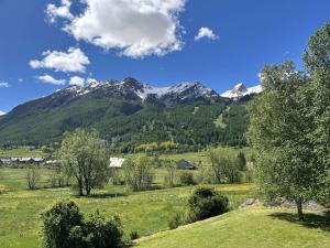 Appartements Appart lumineux 4 pers avec parking, wifi – Le Monetier les Bains - FR-1-330F-239 : photos des chambres