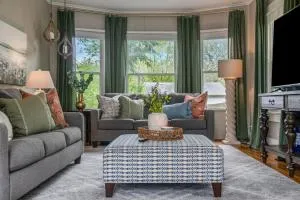 Enchanting Benson Home BBQ & Fenced Yard - Irvington