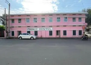 Prince hostel - Barnāla