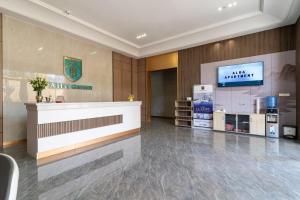 Luxury Haven with Pool,Gym and Markt