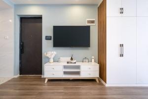 Luxury Haven with Pool,Gym and Markt