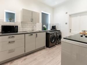Tettenhall Lodge Apartment