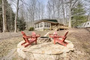 7 Mi to Lake Chatuge Creekside Cabin with Decks! - Elf