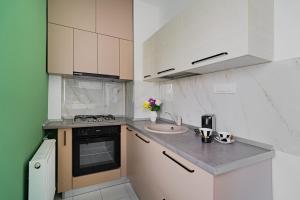 Cismigiu Park Studio - Fresh & Serene Flat with Light-Filled Interiors