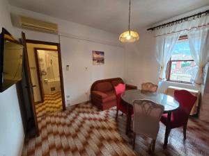 Apartmani ROVINJEZ Komiza