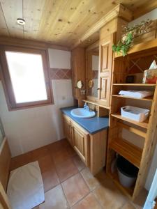 Chalets Charming Chalet in Passy : photos des chambres