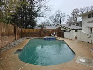 Luxury Southern Mansion w/ Pool - Cordova