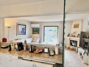 Villasonboard 2 Bed Condo Beach Seaview Greek Riviera Vouliagmeni