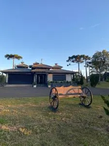 Casa de Pedra Espaçosa na Fazenda - Brunópolis