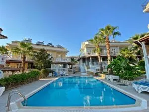 Blue Lagoon Escape - Ahatli