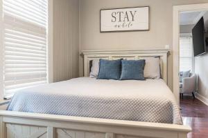 Old Dauphin Way Historic Home - Unit 4