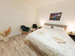 FLH - Studio Escape Din Munti